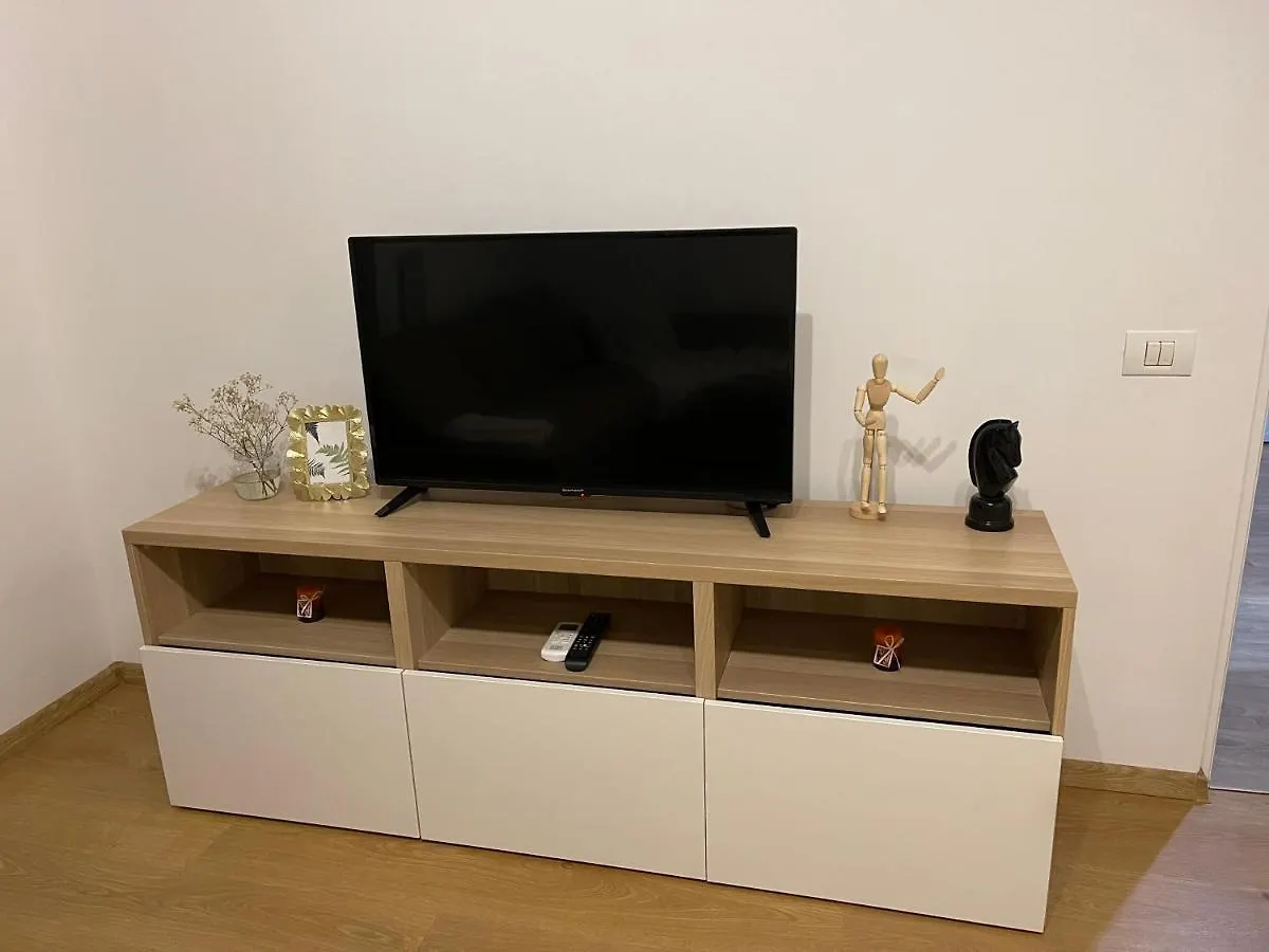 Gold Luxury Apartment Close To Presidential Palace Bucharest