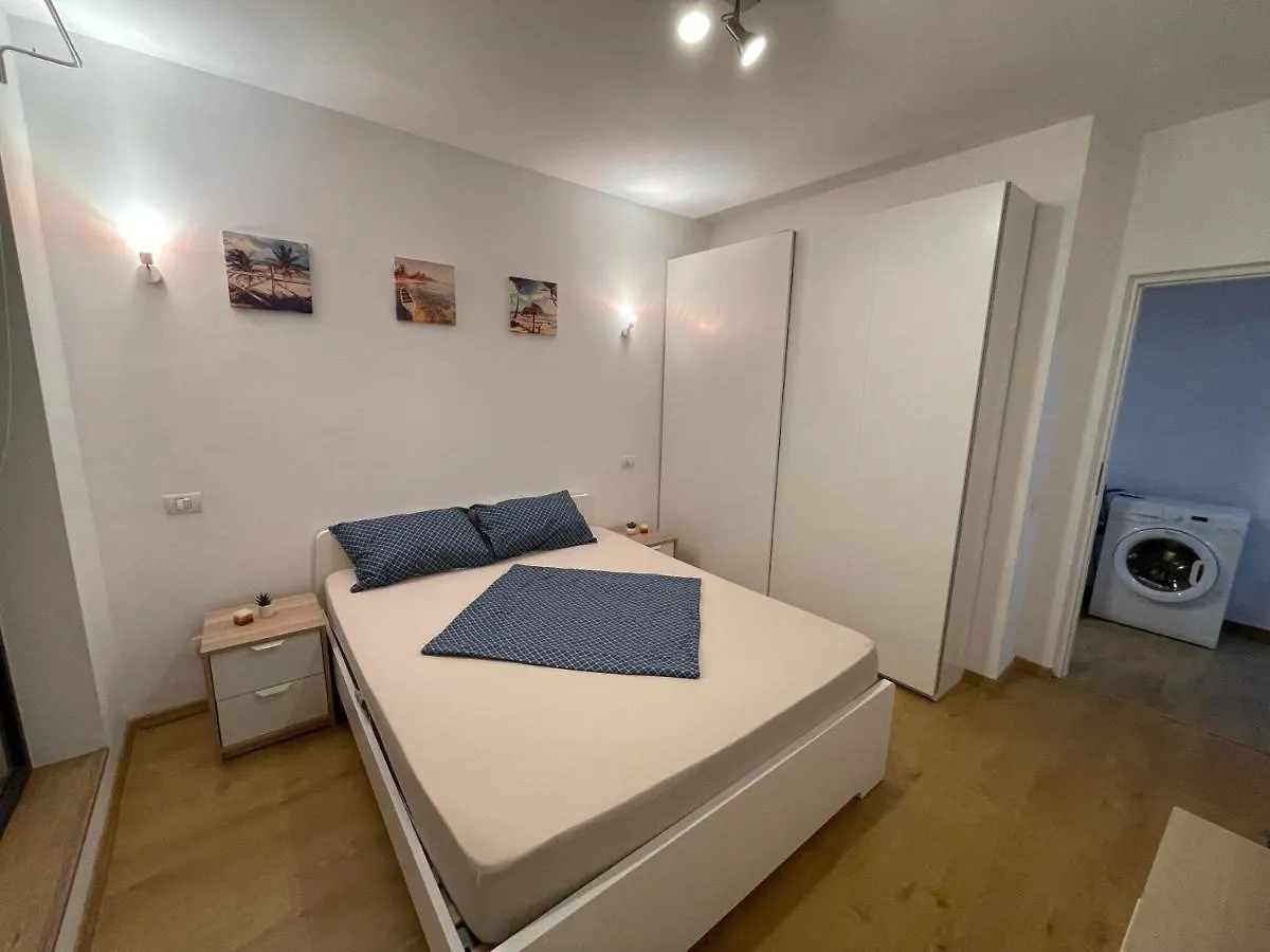 Gold Luxury Apartment Close To Presidential Palace Bucharest