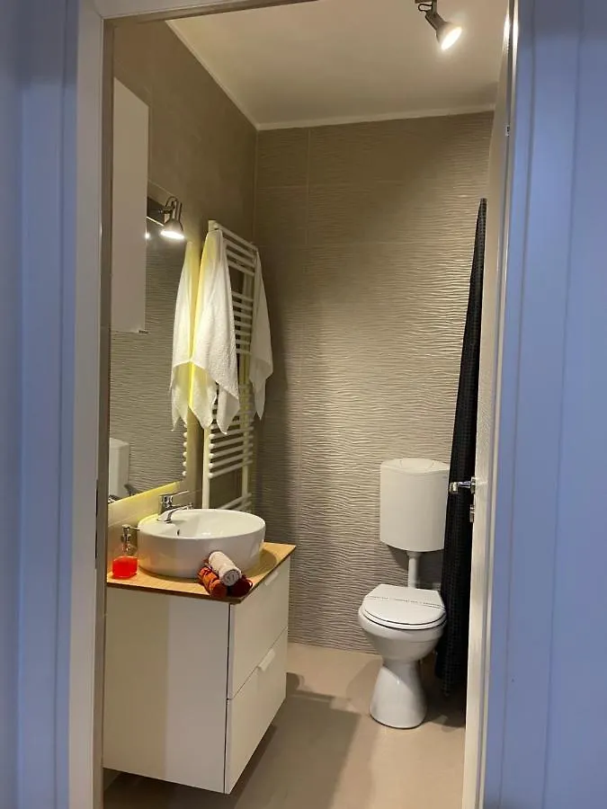 Gold Luxury Apartment Close To Presidential Palace Bucureşti 0*,  România